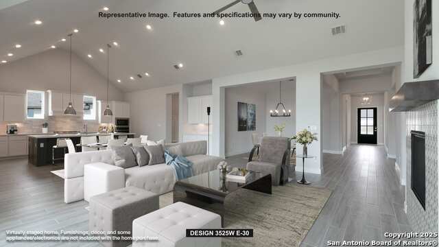 Listing photo id 1 for 31175 Osage Run