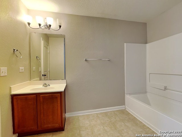 Image 9 of 17 For 5764 Maxfli  