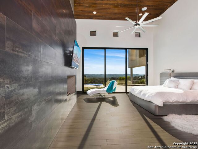 Image 10 of 25 For 21526 Privada Avila