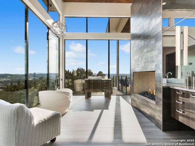 Image 12 of 25 For 21526 Privada Avila