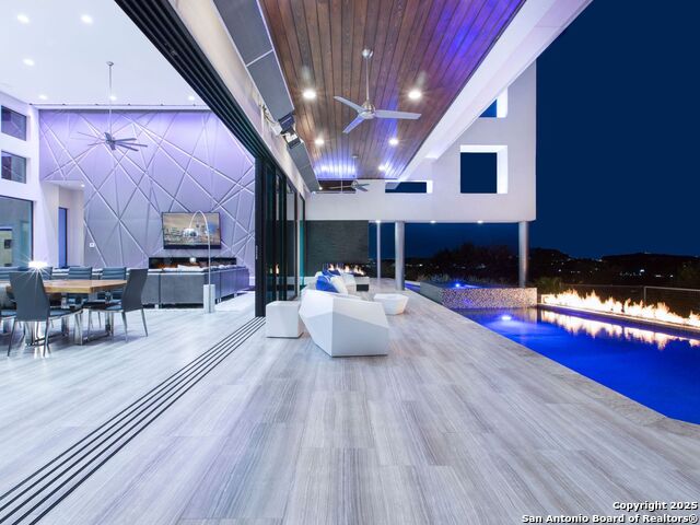 Image 20 of 25 For 21526 Privada Avila