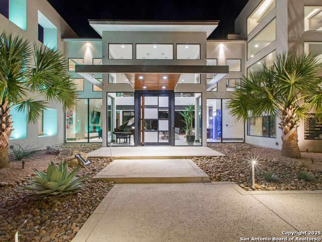 Image 3 of 25 For 21526 Privada Avila