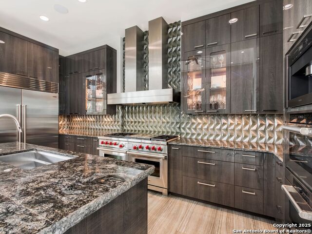 Image 5 of 25 For 21526 Privada Avila