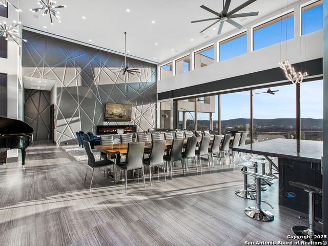 Image 7 of 25 For 21526 Privada Avila