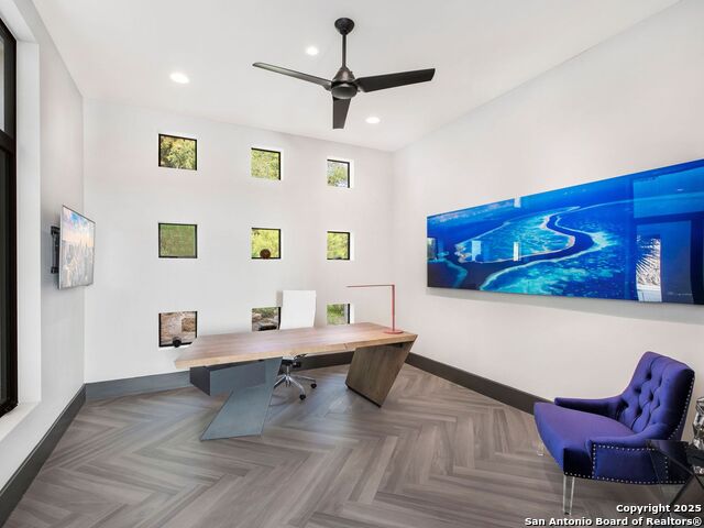 Image 8 of 25 For 21526 Privada Avila