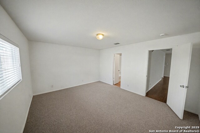 Listing photo id 15 for 3615 Longhorn Creek