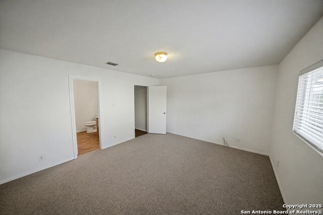 Listing photo id 16 for 3615 Longhorn Creek