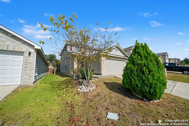 Listing photo id 2 for 3615 Longhorn Creek