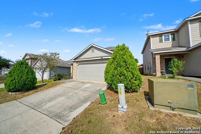 Listing photo id 4 for 3615 Longhorn Creek