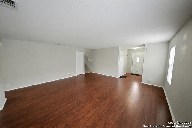 Listing photo id 7 for 3615 Longhorn Creek