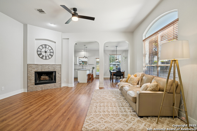 Image 6 of 27 For 8355 Piney Wood