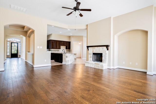 Image 2 of 10 For 3325 Jons Way