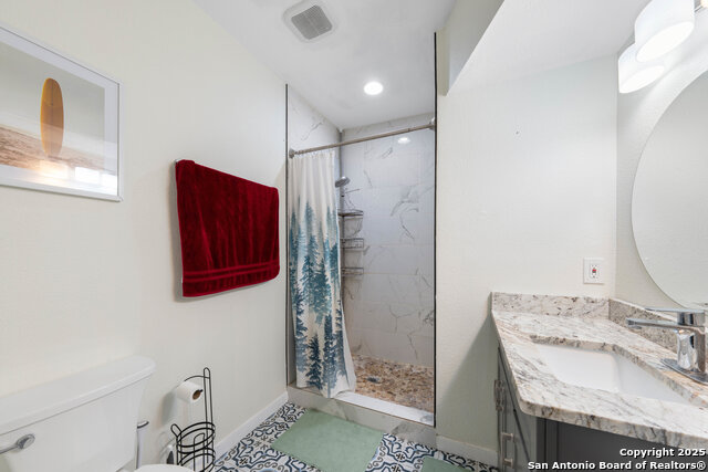 Image 26 of 33 For 435 Savannah