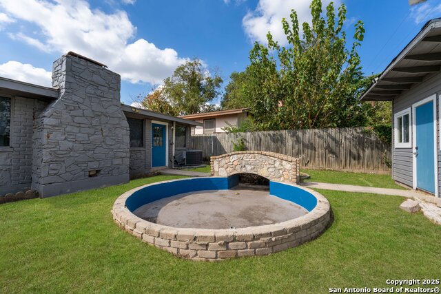 Image 29 of 33 For 435 Savannah