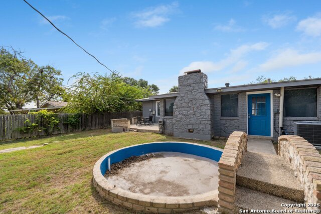 Image 33 of 33 For 435 Savannah