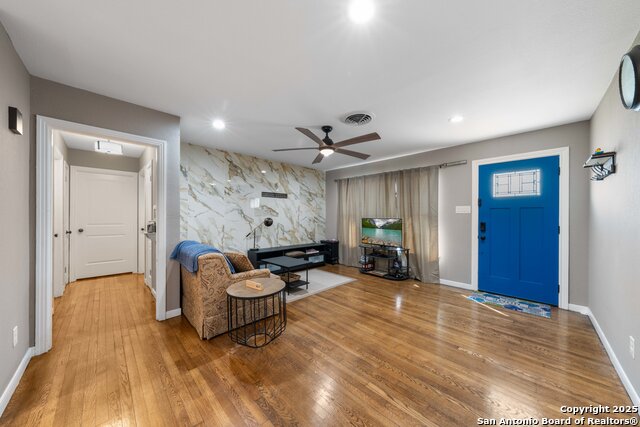 Image 6 of 33 For 435 Savannah