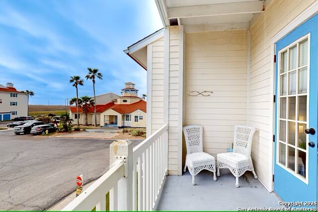 Listing photo id 10 for 14721 Whitecap  292