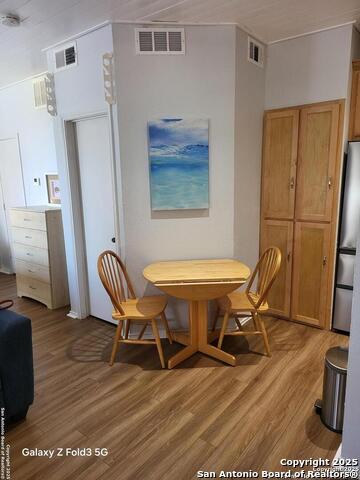 Listing photo id 18 for 14721 Whitecap  292