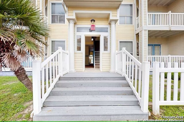 Listing photo id 21 for 14721 Whitecap  292