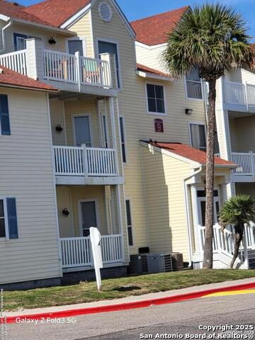 Listing photo id 32 for 14721 Whitecap  292