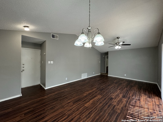 Image 5 of 18 For 8932 Hambledon Dr