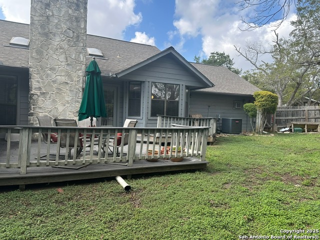 Listing photo id 0 for 9 Wildwood  