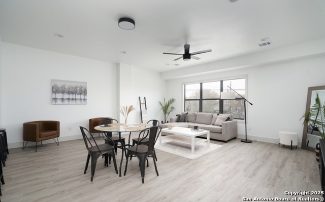 Image 19 of 33 For 810 Iowa St 101