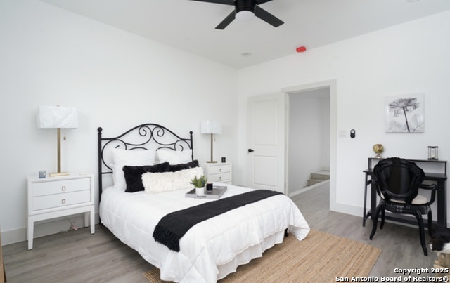 Image 24 of 33 For 810 Iowa St 101