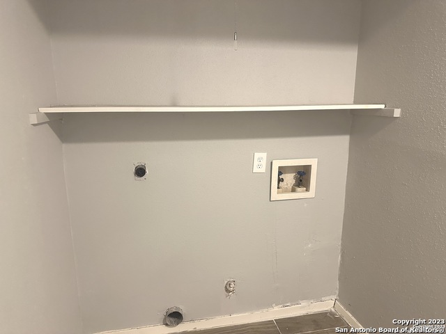 Image 16 of 22 For 10015 Amber Field