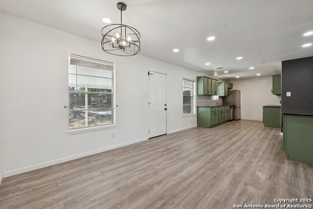 Image 11 of 30 For 602 Indigo  