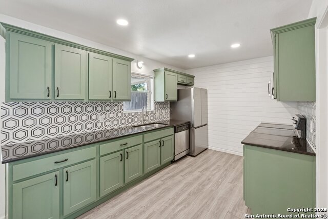 Image 17 of 30 For 602 Indigo  