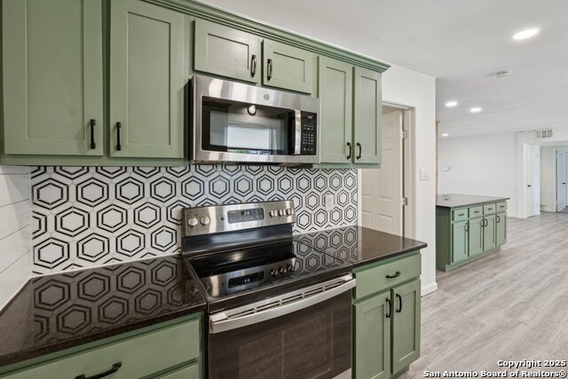 Image 18 of 30 For 602 Indigo  