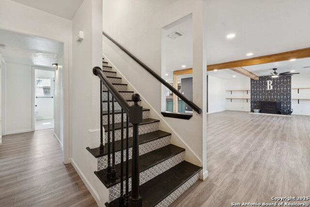 Image 5 of 30 For 602 Indigo  