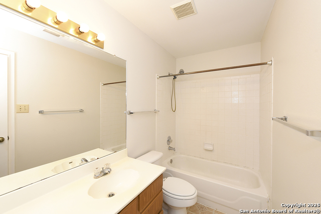 Image 23 of 29 For 11022 Scenic Pt