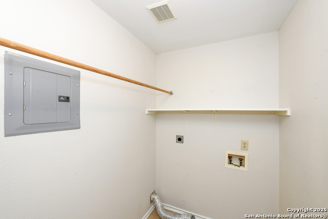 Image 25 of 29 For 11022 Scenic Pt