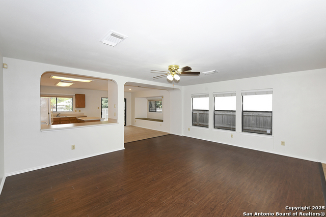 Image 7 of 29 For 11022 Scenic Pt