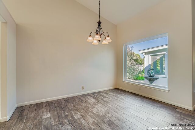 Listing photo id 8 for 7914 Pine Manor