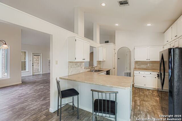 Listing photo id 9 for 7914 Pine Manor