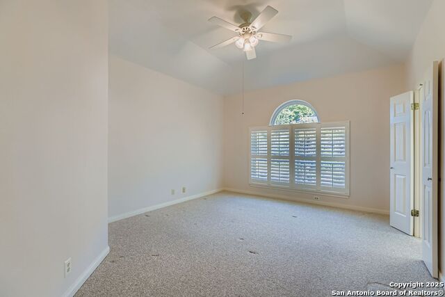 Listing photo id 14 for 7914 Pine Manor