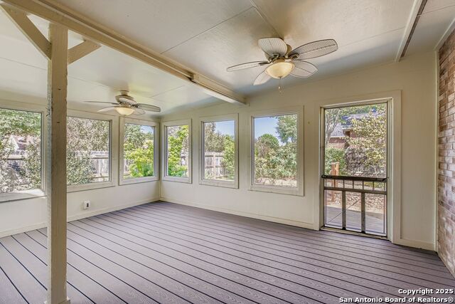 Listing photo id 22 for 7914 Pine Manor