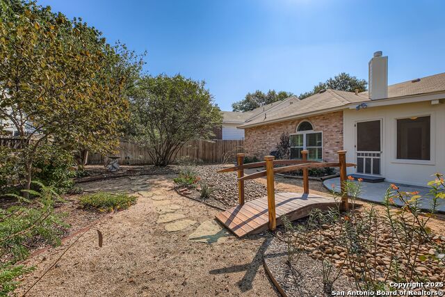 Listing photo id 25 for 7914 Pine Manor