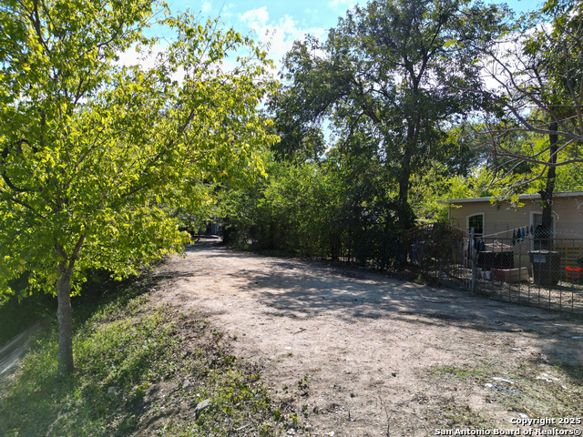 Listing photo id 1 for 211 Wharton  