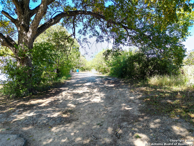 Listing photo id 3 for 211 Wharton  