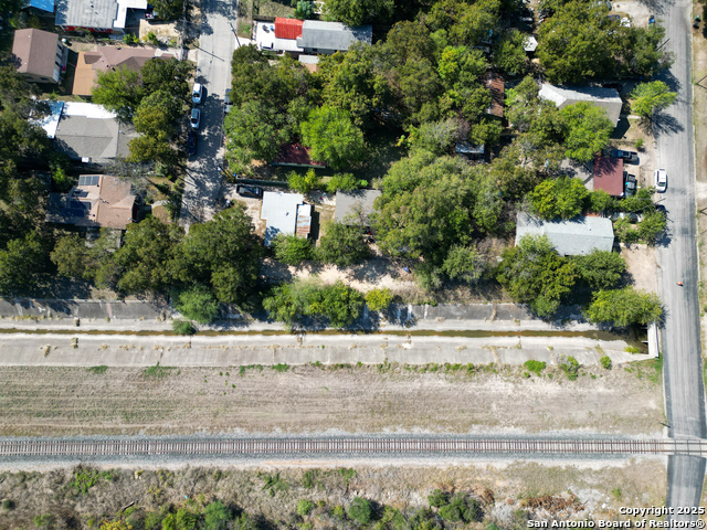 Listing photo id 6 for 211 Wharton  