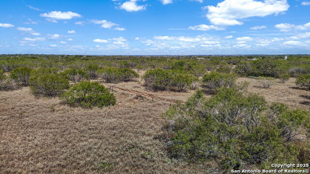 Listing photo id 13 for 6715 Loop 1604 S