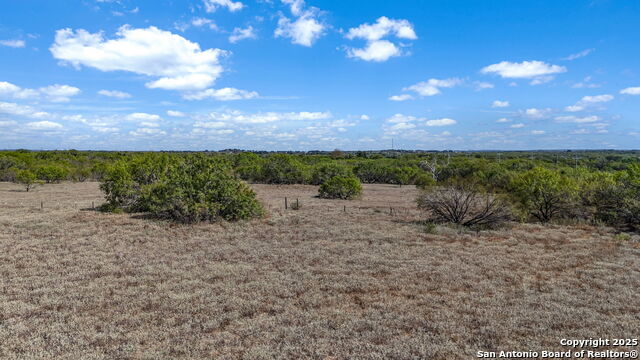 Listing photo id 16 for 6715 Loop 1604 S