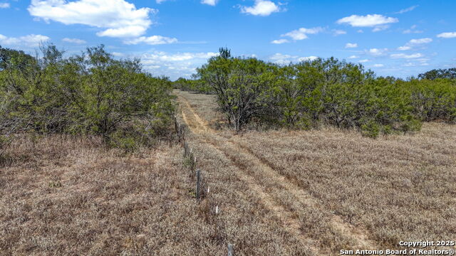 Listing photo id 18 for 6715 Loop 1604 S