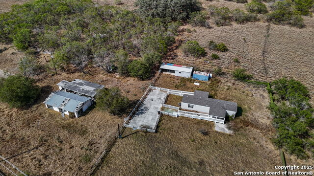 Listing photo id 21 for 6715 Loop 1604 S