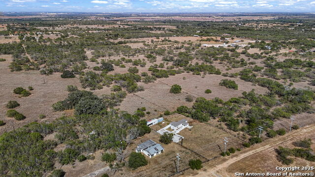 Listing photo id 26 for 6715 Loop 1604 S