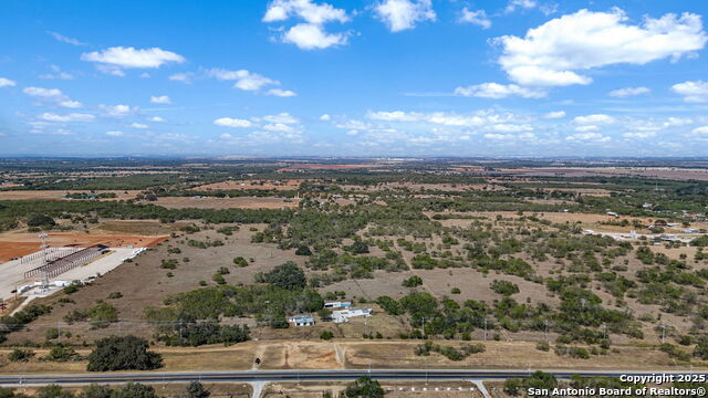 Listing photo id 3 for 6715 Loop 1604 S